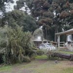 Onda de tempestades deixa mortos, desaparecidos e emergência no Sul