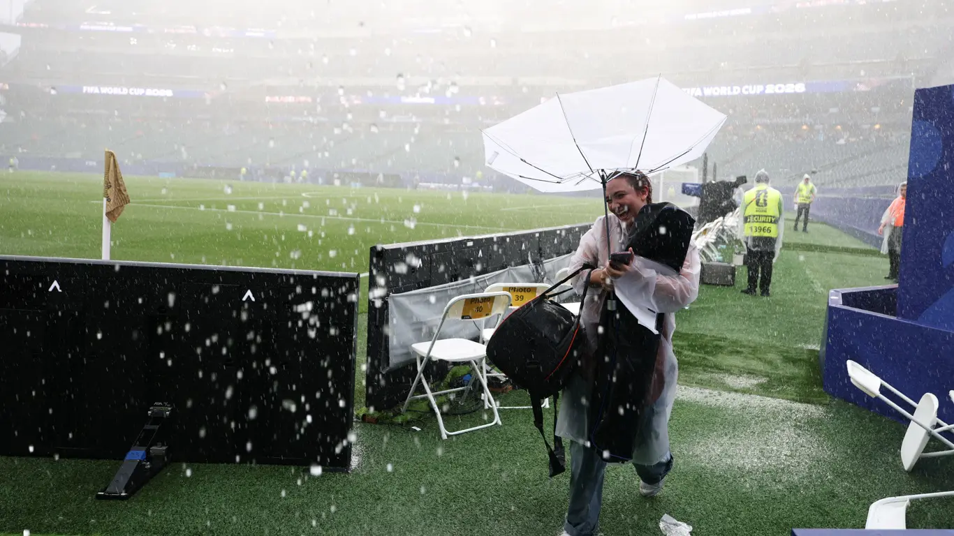 Chuva intensa em França e Iraque pela Copa do Mundo