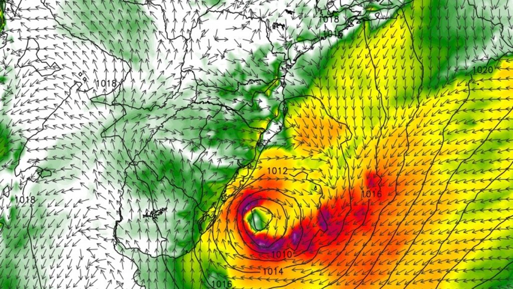 Ciclone vai mudar o tempo com chuva e vento no começo da semana