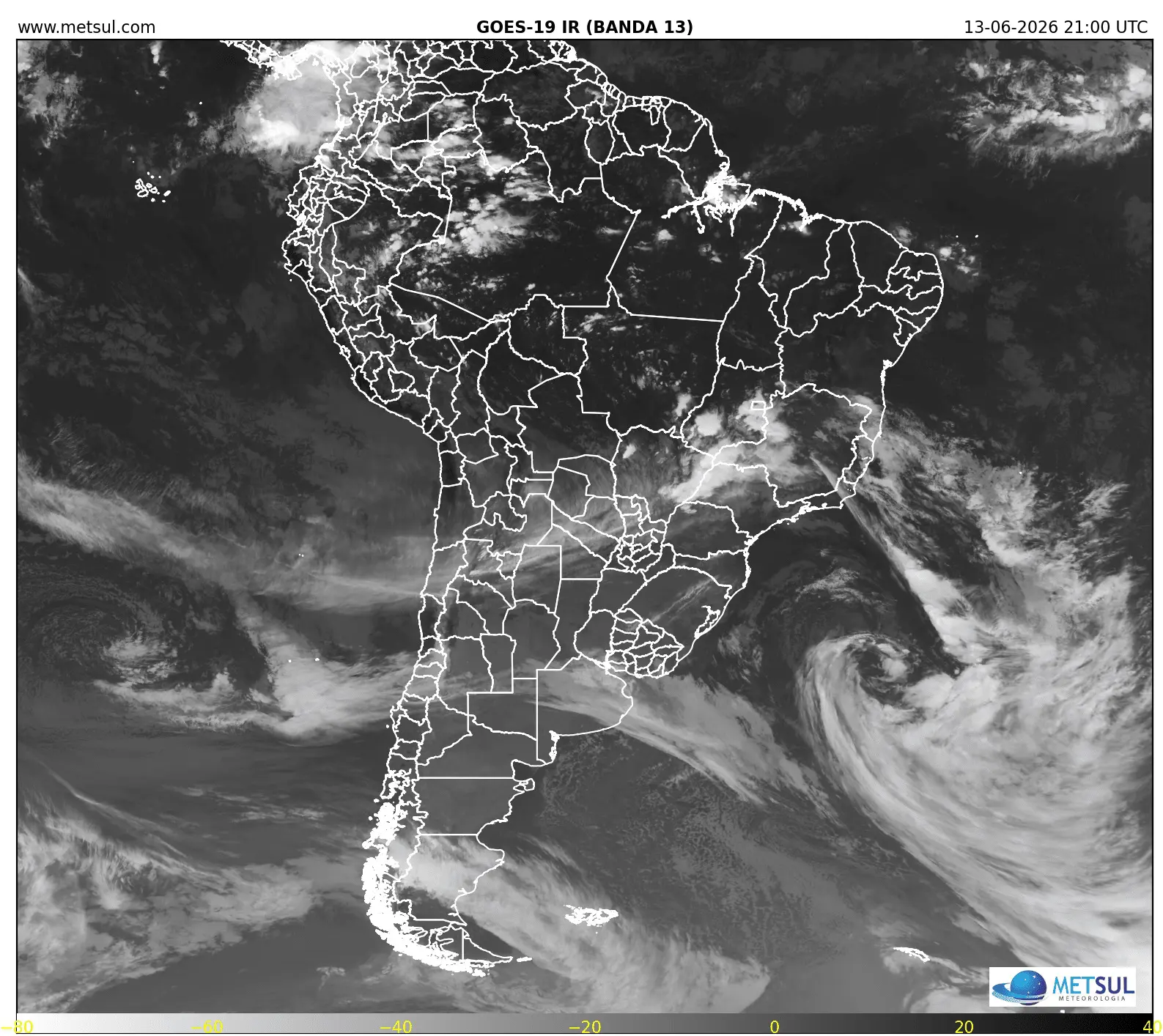 Imagem de satélite da frente fria