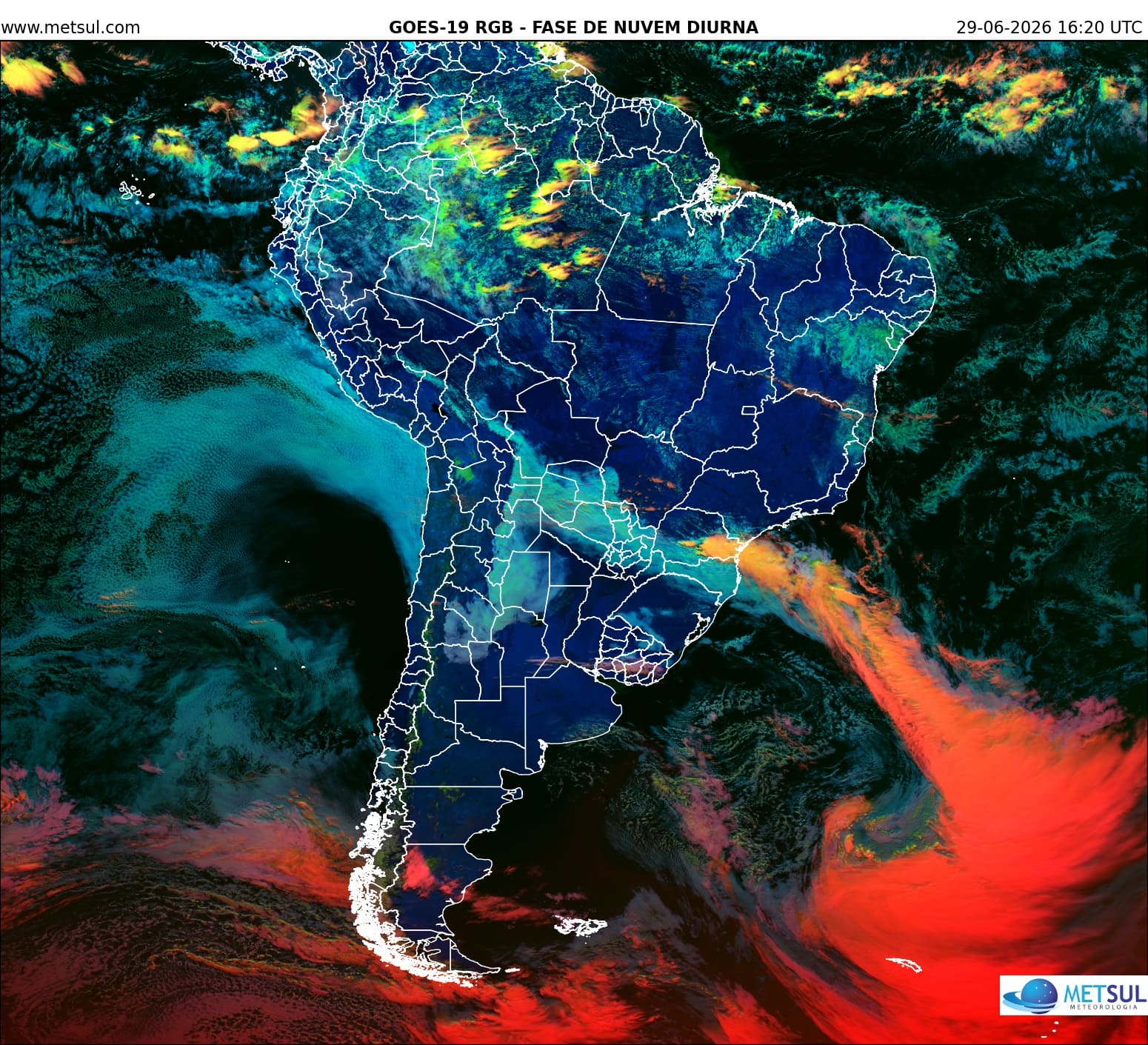 Imagem de satélite do ciclone e da frente fria associada