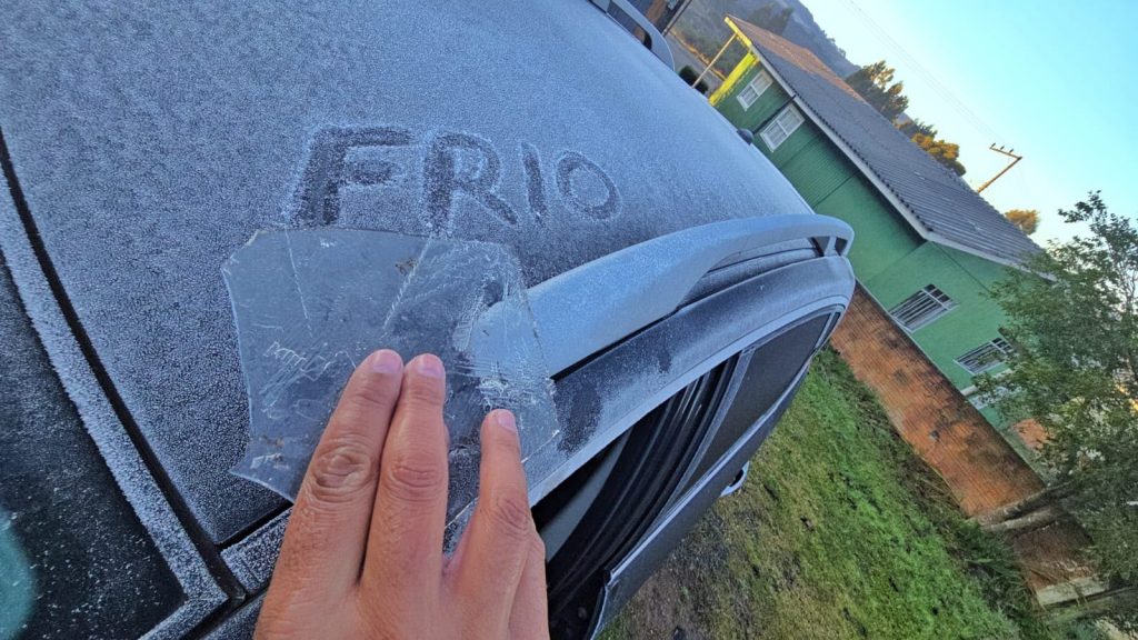 Quarta-feira vai começar novamente com muito frio e geada