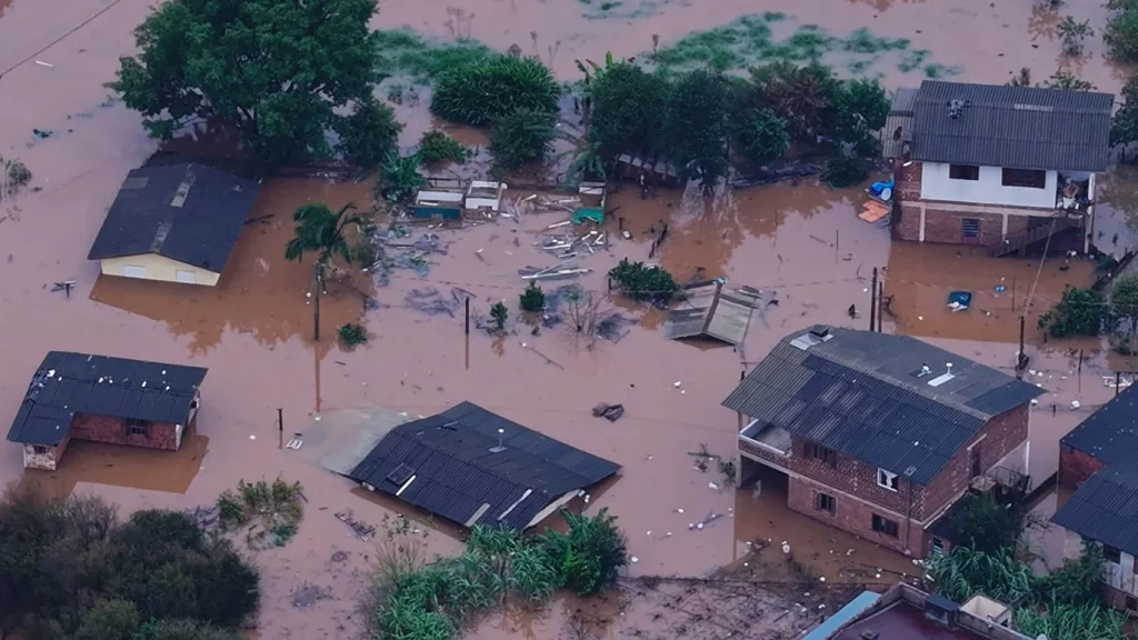 Chuva, vento, enchentes e temporais trazem danos em 40% das cidades gaúchas