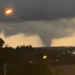 Risco de tornados, vendavais intensos e granizo até grande continua
