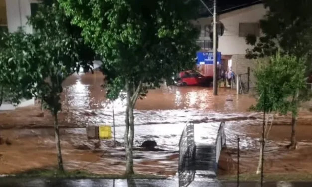 Inundação repentina: rio transborda em cidade do Norte gaúcho