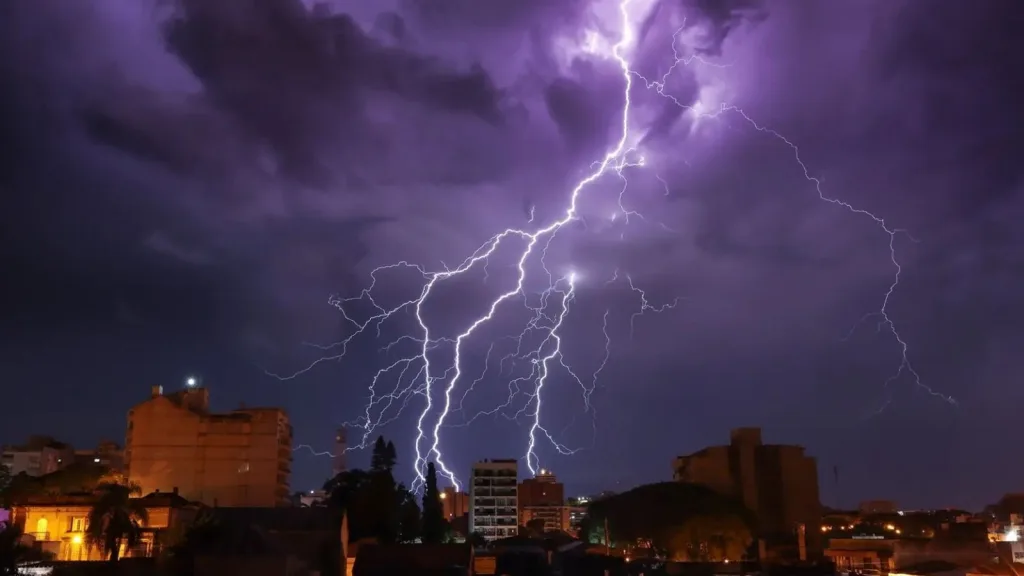 Dois episódios de chuva volumosa trarão até 250 mm, cheias e temporais
