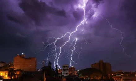 Dois episódios de chuva volumosa trarão até 250 mm, cheias e temporais Rio Grande do Sul enfrentará mais dois episódios de forte instabilidade em poucos dias com chuva volumosa, cheias e temporais