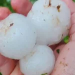 Frente quente traz chuva intensa, granizo destrutivo e vento; risco continua