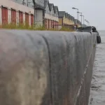 Guaíba perto do normal com alerta da Prefeitura de risco de cheia