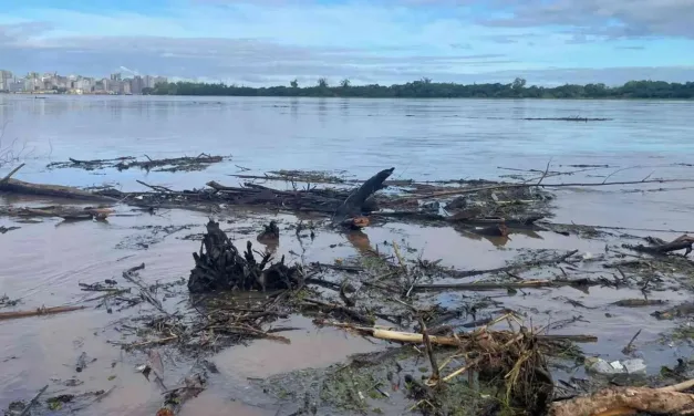 Guaíba entra em cheia pela primeira vez no El Niño e subirá mais