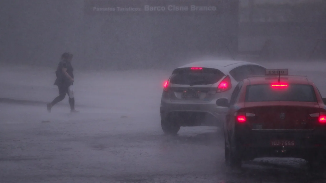 Foto de chuva em Porto Alegre