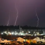Rio Grande do Sul teve mais de 150 mil raios na segunda-feira
