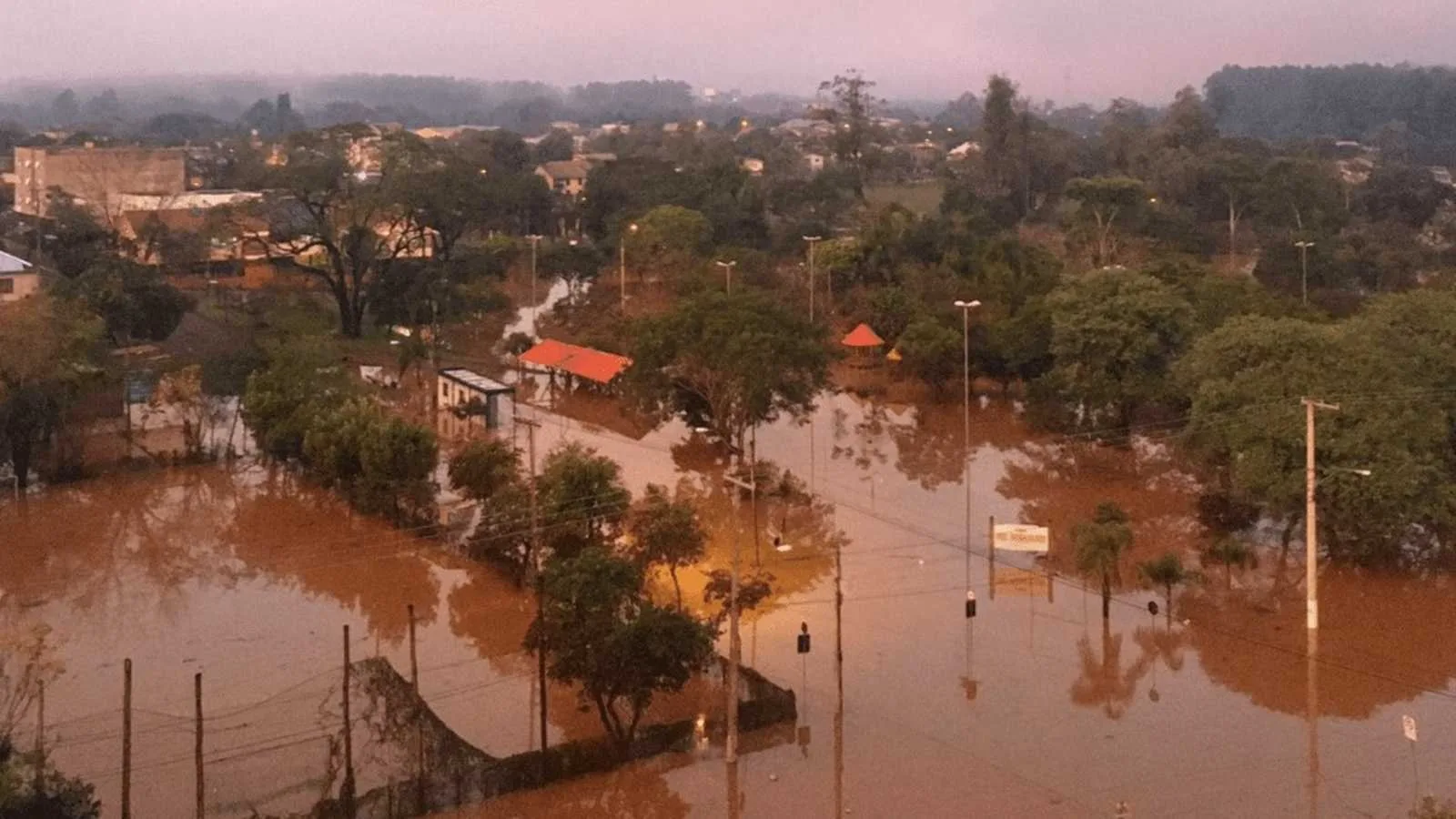Foto mostra enchente do Taquari em Lajeado 