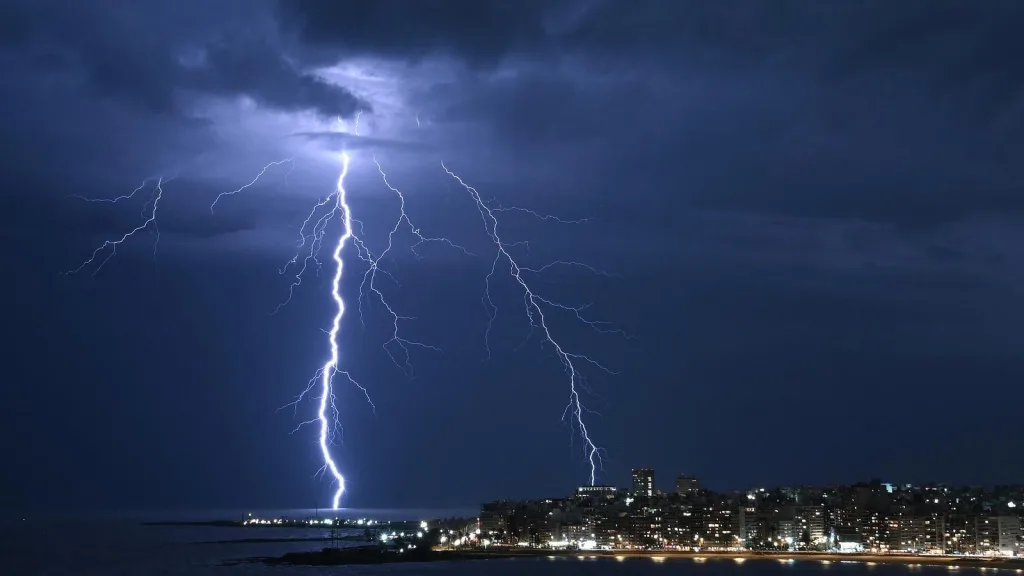 Onda de tempestades no Cone Sul começa hoje pela Argentina