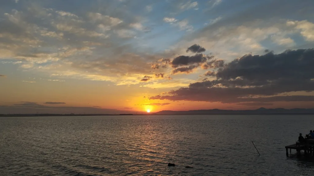 Janeiro em julho tem calor raramente visto nas praias no inverno