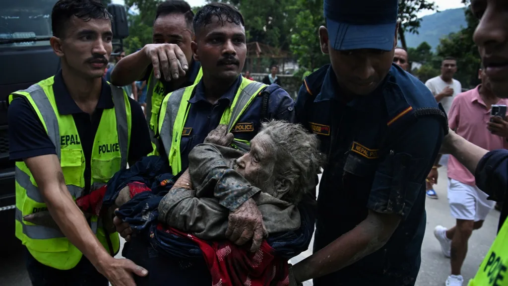 De onde são os mais de 600 turistas desaparecidos no desastre do Nepal