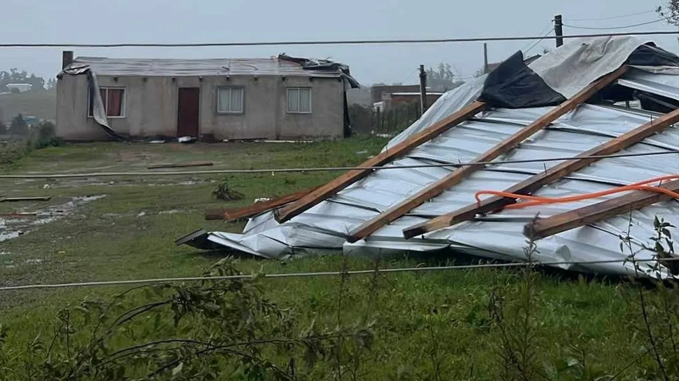 Foto dos estragos do ciclone no Uruguai 