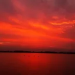 Agosto começa com calor de verão antes da frente fria