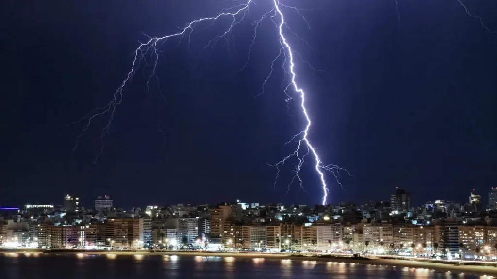 Alerta: chuva extrema de até 300 mm no Uruguai e Rio Grande do Sul