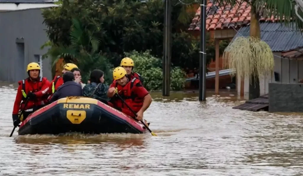 Meteorologista Estael Sias: vários rios podem sair do leito com enchente