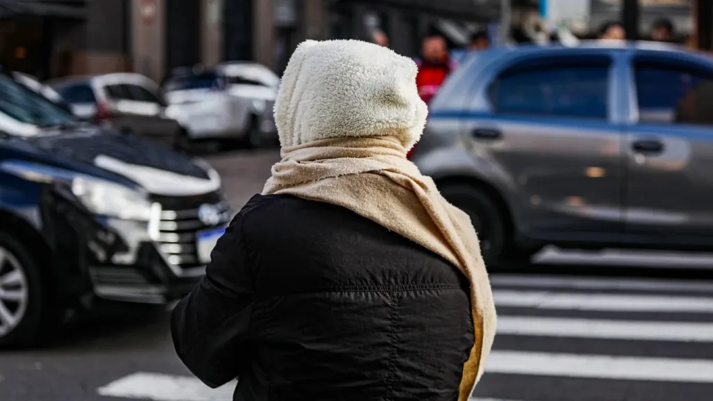Frio abaixo de zero marca o começo da semana