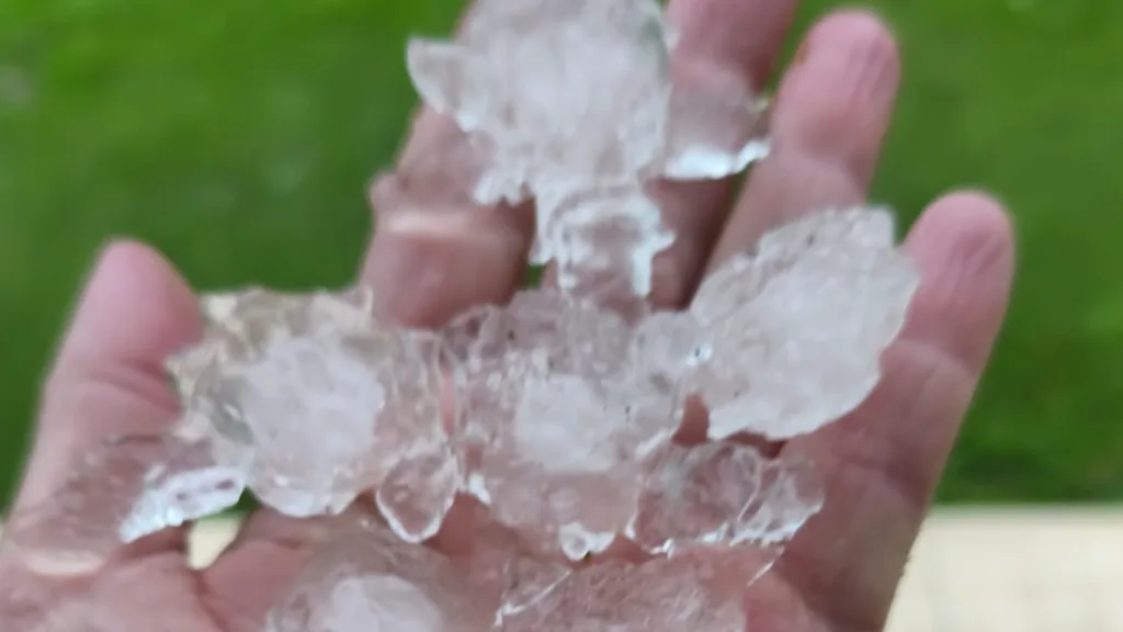 Chuva forte e granizo não dão trégua; MetSul alerta que o risco segue