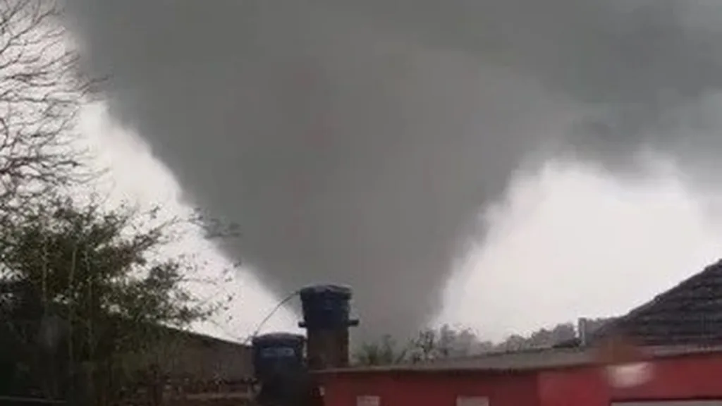 Meteorologista Luiz Nachtigall: pior fase dos tornados está por vir