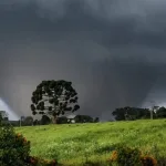 Tornado no Paraná é o terceiro em 12 dias e impressiona pelo tamanho