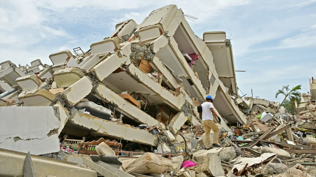 Mundo soma 10 terremotos de magnitude +7 no ano; número é normal