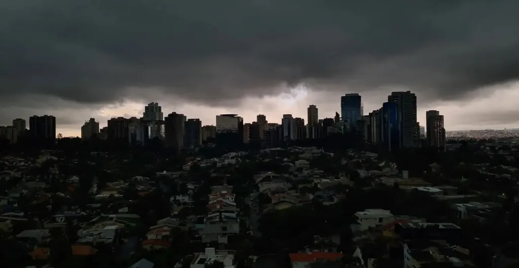 Chuva avança no Centro-Oeste e no Sudeste nesta quarta-feira