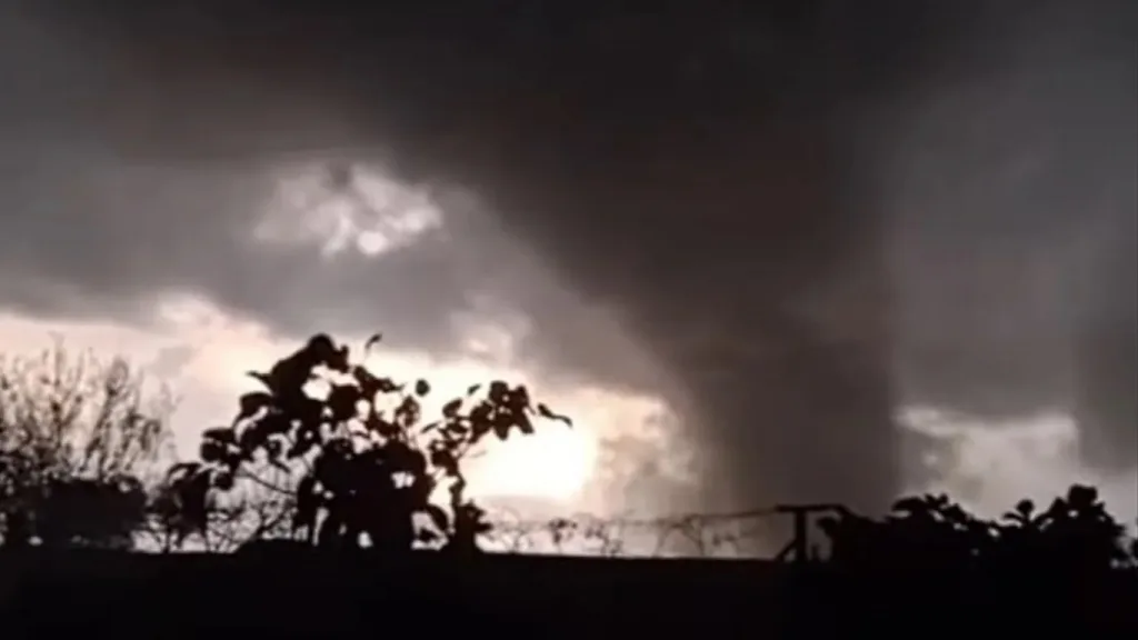 Meteorologista explica risco de tornados na onda de tempestades