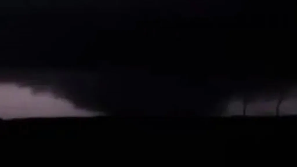 Tornado atinge o Oeste de Santa Catarina