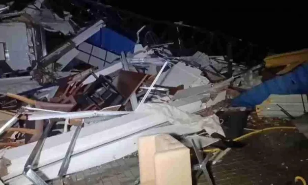 Vendavais violentos trazem destruição, morte e viram aviões no Paraná
