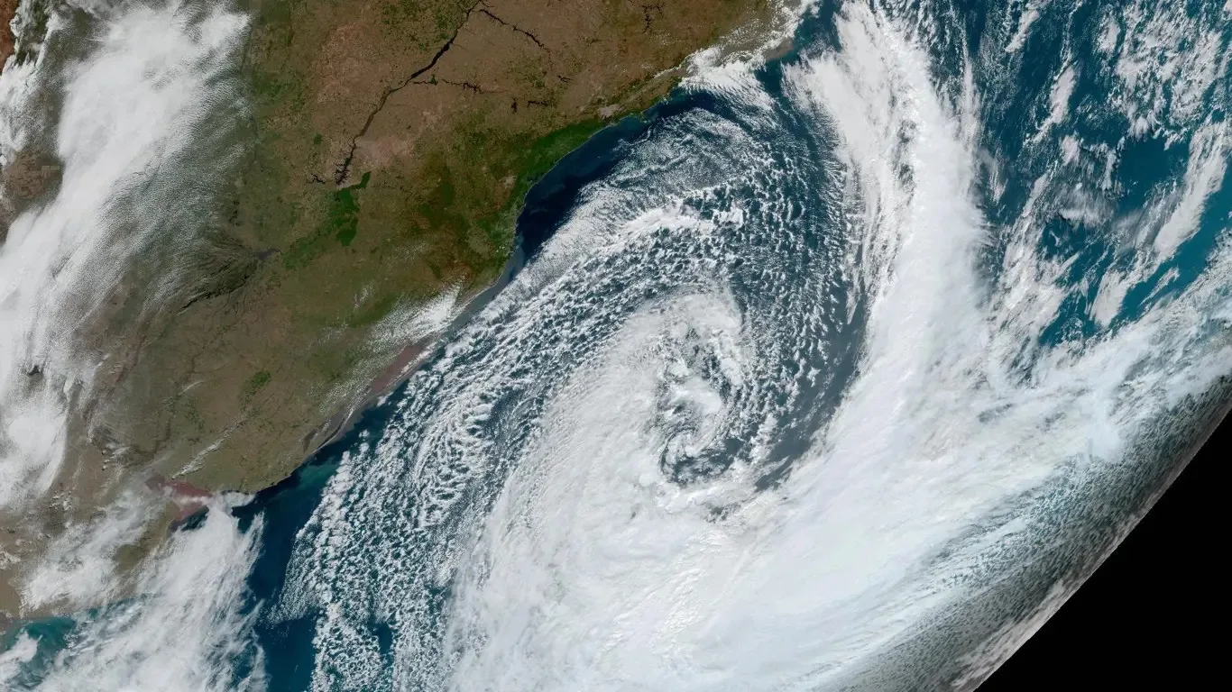 Imagem de satélite de ciclone