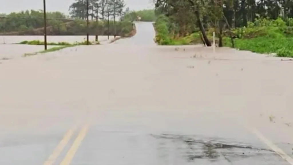 Chuva segue no Rio Grande do Sul, pode ser forte e rios já saem do leito