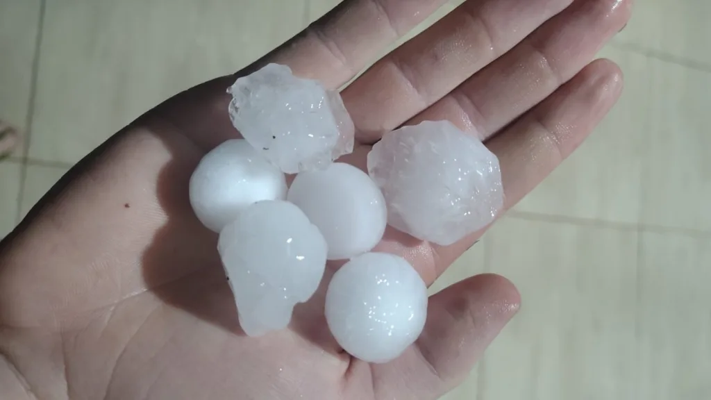 Chuva supera 100 mm, granizo faz estragos e haverá mais temporais