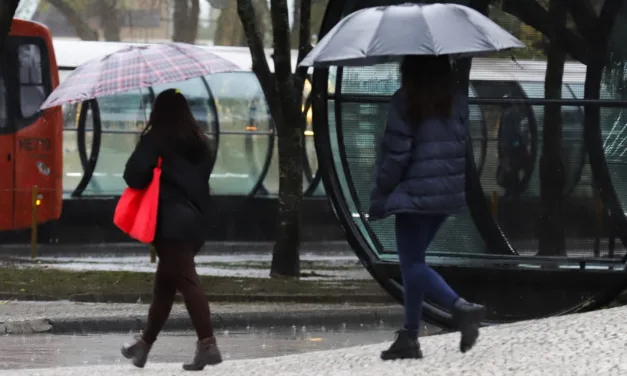 Ciclone se afasta e chuva persiste no Sul do Basil neste domingo
