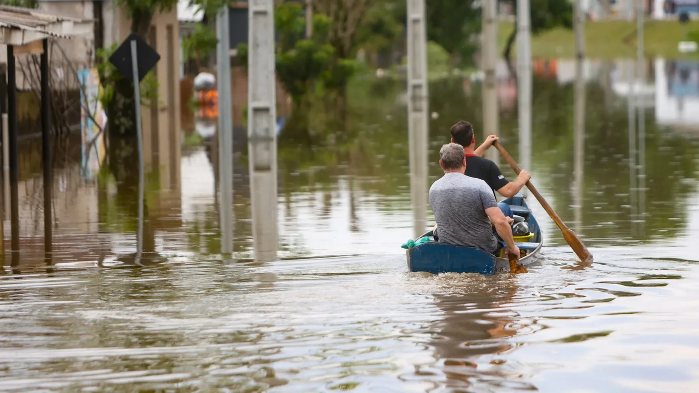 Foto de enchente pelo El Niño no Paraná