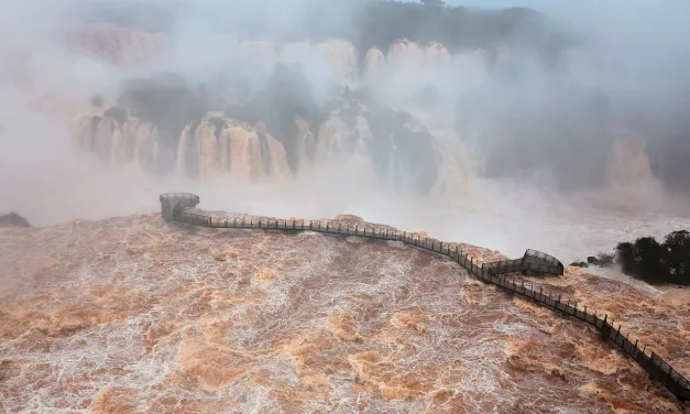 Vazão das Cataratas do Iguaçu supera 15 milhões de litros por segundo