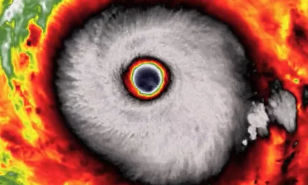 Ciclone monstro se transforma na maior tempestade do ano no mundo