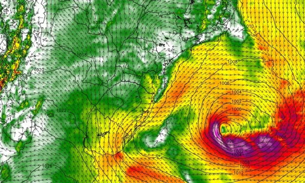 Ciclone na costa impulsionará frente fria com chuva forte e temporais