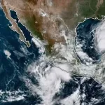 Dois furacões cercam a América do Norte do Pacífico ao Atlântico