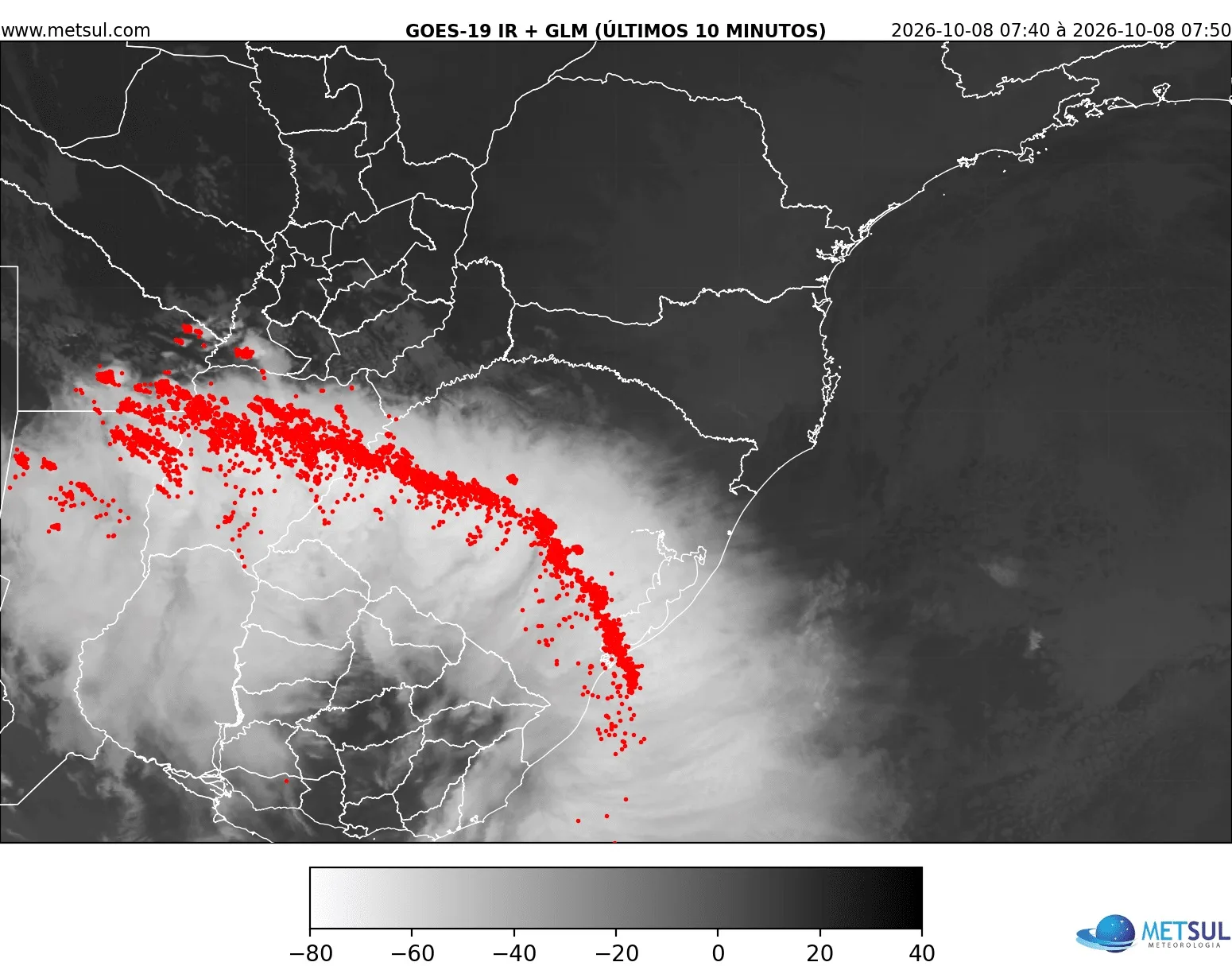 Imagem de satélite mostra linha de instabilidade 